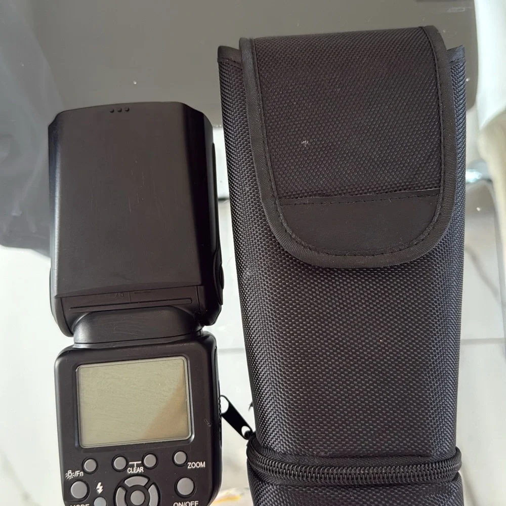 Sunpak DF4000U Camera Flash - Black